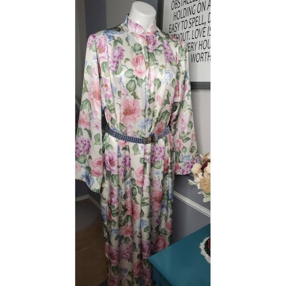 Vintage Nighty/ Housecoat - Picture 5 of 8